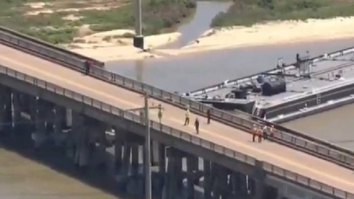 Τέξας: Πλοίο προσέκρουσε σε γέφυρα