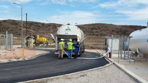 Καστοριά: Ολοκληρώθηκε επιτυχώς η πλήρωση του Σταθμού Αεριοποίησης LNG στην περιοχή