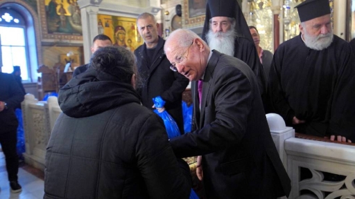 Χιλιάδες Δέματα Αγάπης από την Ιερά Μητρόπολη Πειραιώς σε άπορες οικογένειες με την υποστήριξη του Ολυμπιακού