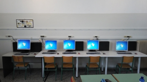 Εξήντα νέοι ηλεκτρονικοί υπολογιστές  σε σχολεία της πόλης μας