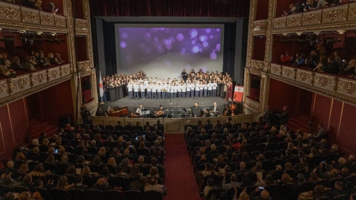 Ο Ελληνικός Ερυθρός Σταυρός διοργάνωσε σπουδαία Χριστουγεννιάτικη συναυλία στο Δημοτικό Θέατρο Πειραιά