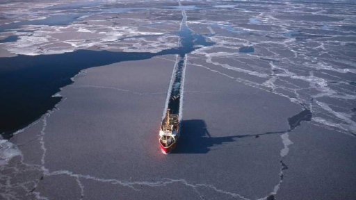 Το Βόρειο Αρκτικό Πέρασμα ψηλά στη ναυτιλιακή μεταφορική ατζέντα