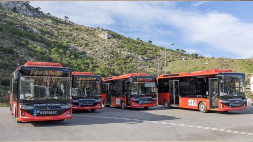 Τέσσερα νέα ηλεκτροκίνητα λεωφορεία στον στόλο  της Δημοτικής Συγκοινωνίας Πειραιά