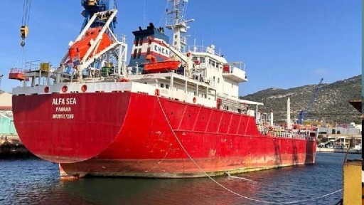 Ελληνικών συμφερόντων το πρώτο πλοίο που κατέπλευσε για επισκευές στον Σκαραμαγκά