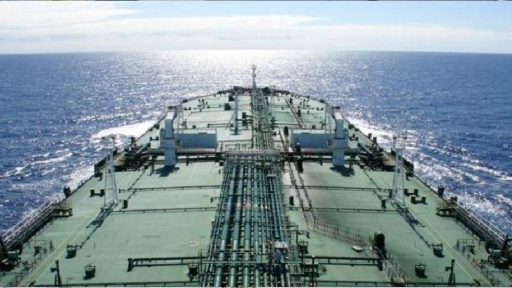 Ο «σκοτεινός στόλος» κρατά τα tankers εκτός διαλυτηρίων